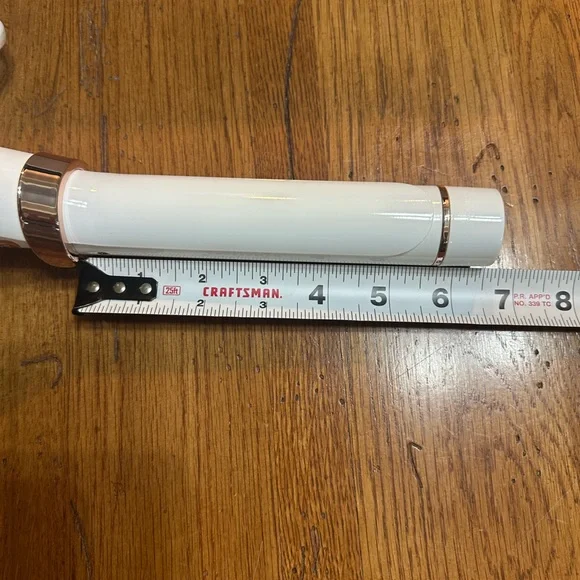 T3 SinglePass Curl 1 1/4” Professionsl Curling Iron - Picture 3 of 9